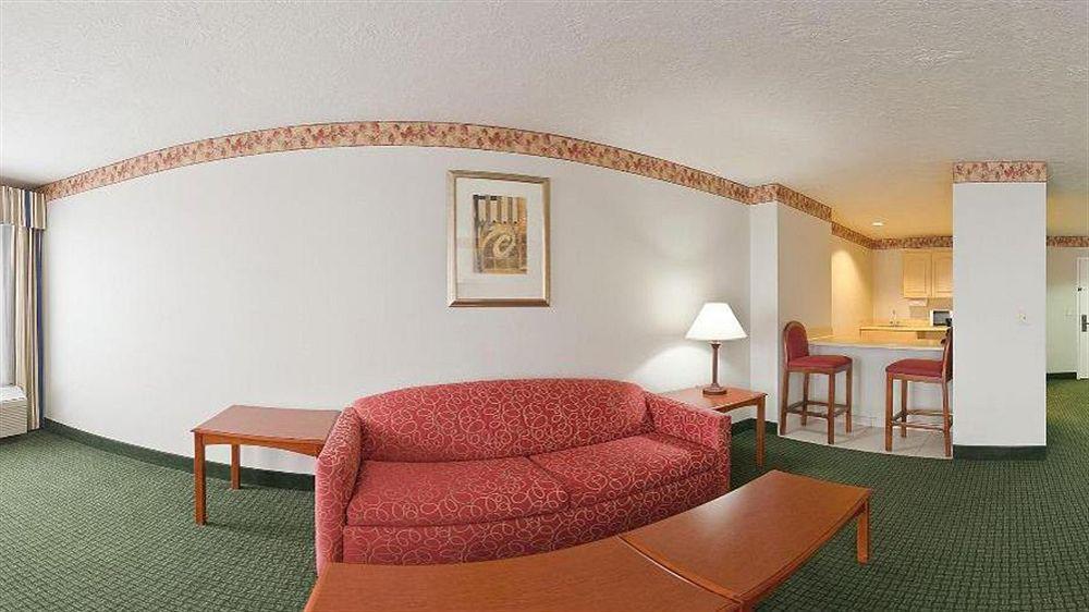 Express & By Ihg